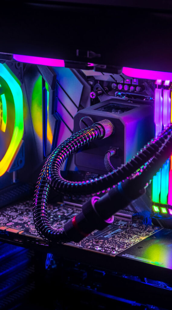 Modernes Mainboard mit AIO